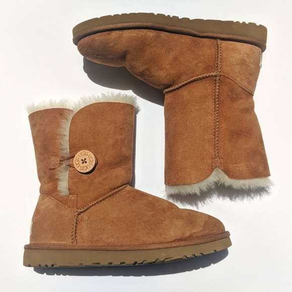 UGG Shoes - UGG Bailey Button Sheepskin Wool Boots Chestnut 7